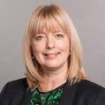 sue-douthwaite-financial-services-director-board-advisor275x183px